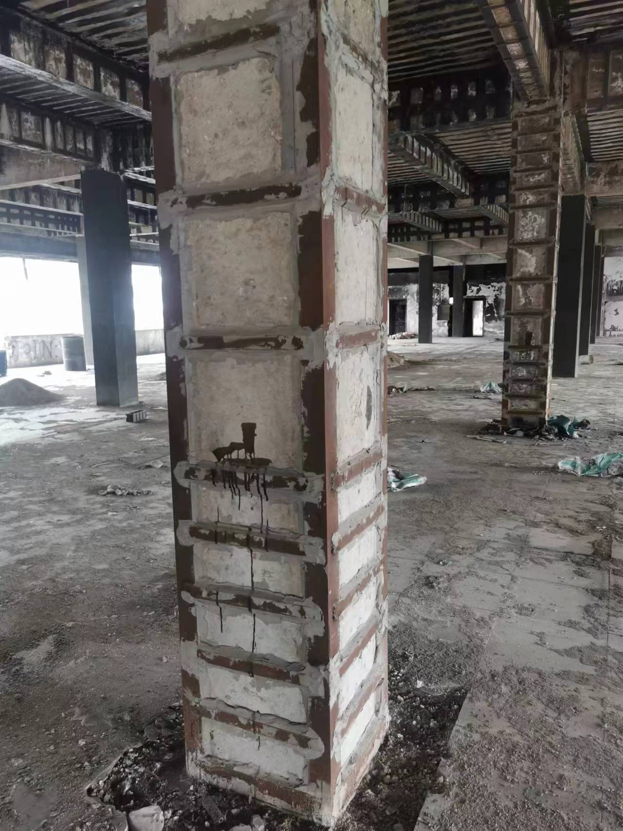 洞口房屋以下情况下需加固